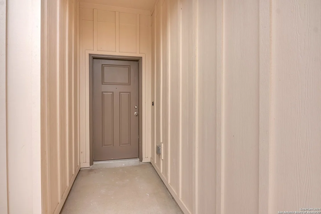 Photo of 5511 Devils Gate