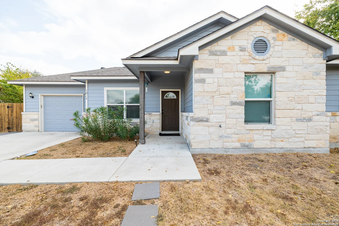 Photo of 1914 RAWHIDE LN