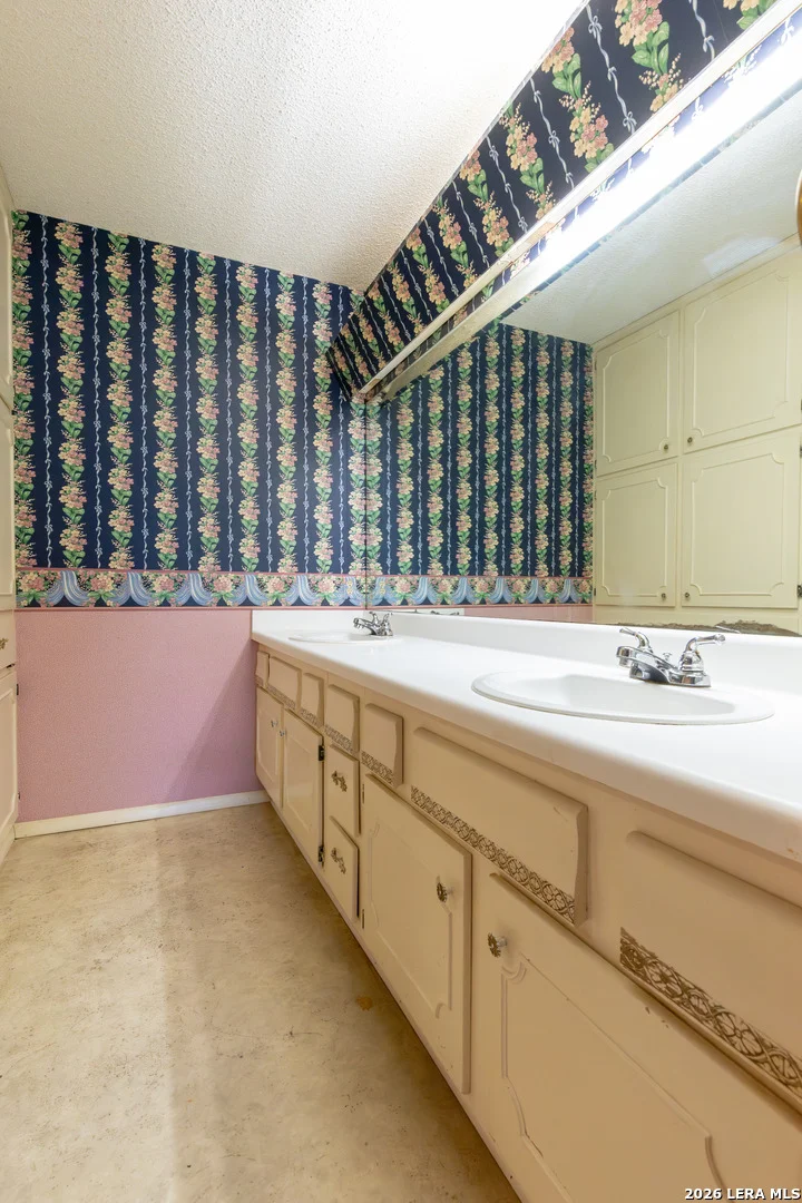 Photo of 4118 Coughran Rd