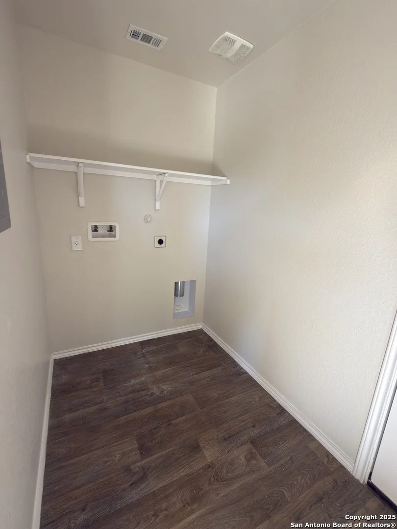 Photo of 156 middle green