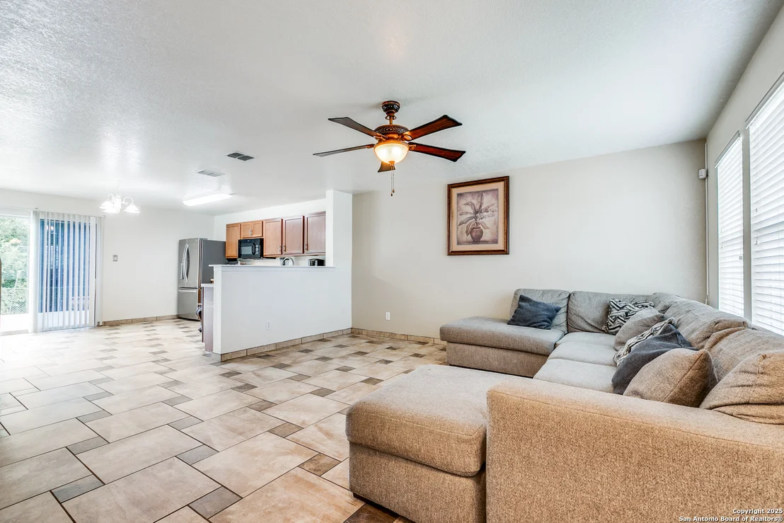 Photo of 902 Absolon Farm