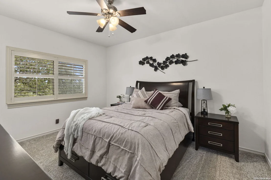 Photo of 921 GREAT TREE DR