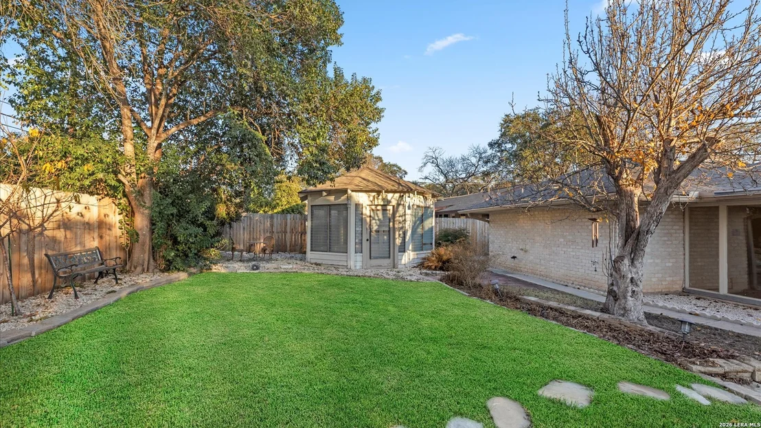 Photo of 425 Crestwind