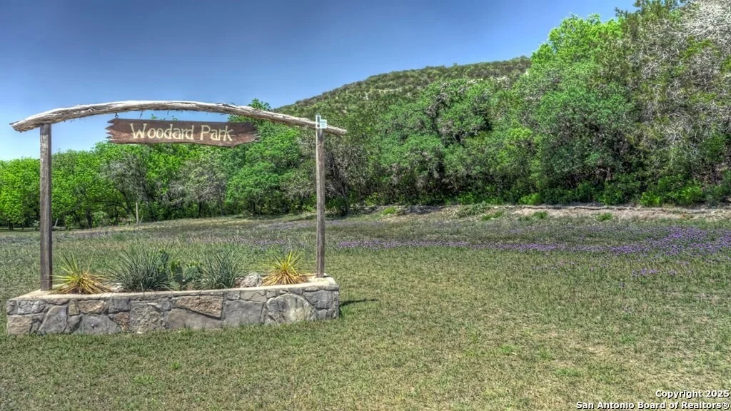 Photo of 560 Pine Mountain