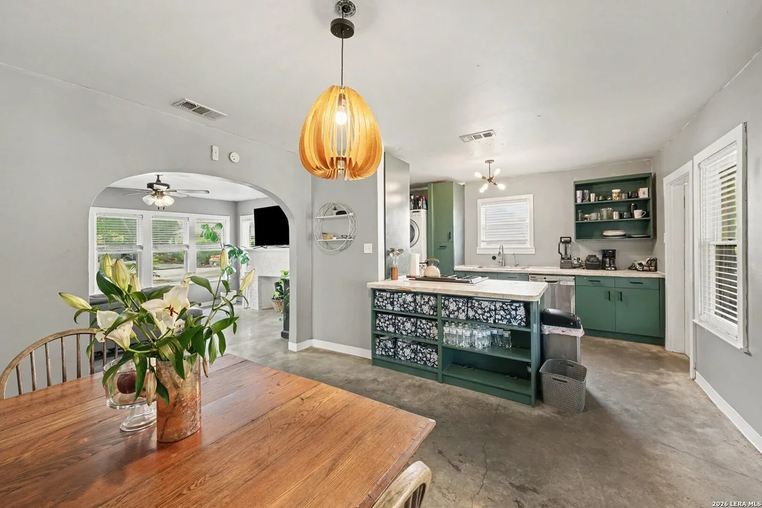 Photo of 109 THORAIN BLVD