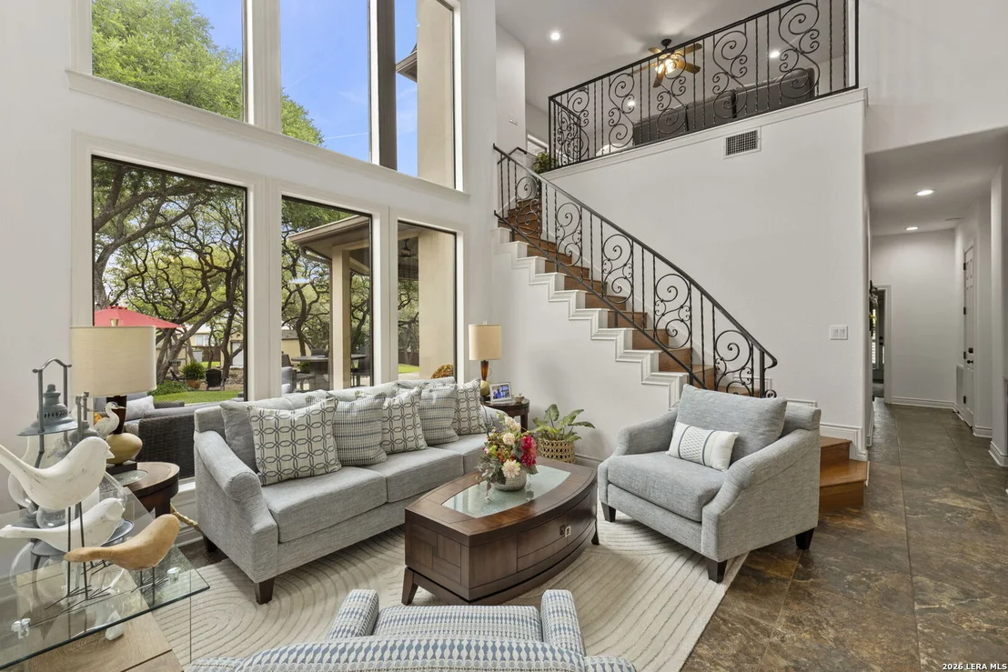 Photo of 921 GREAT TREE DR