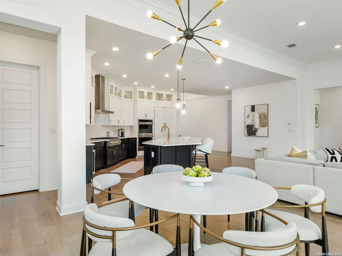 Photo of 3914 Balentine
