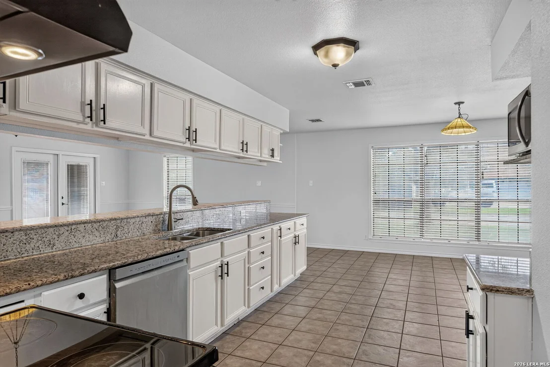 Photo of 1704 STRAIT LN
