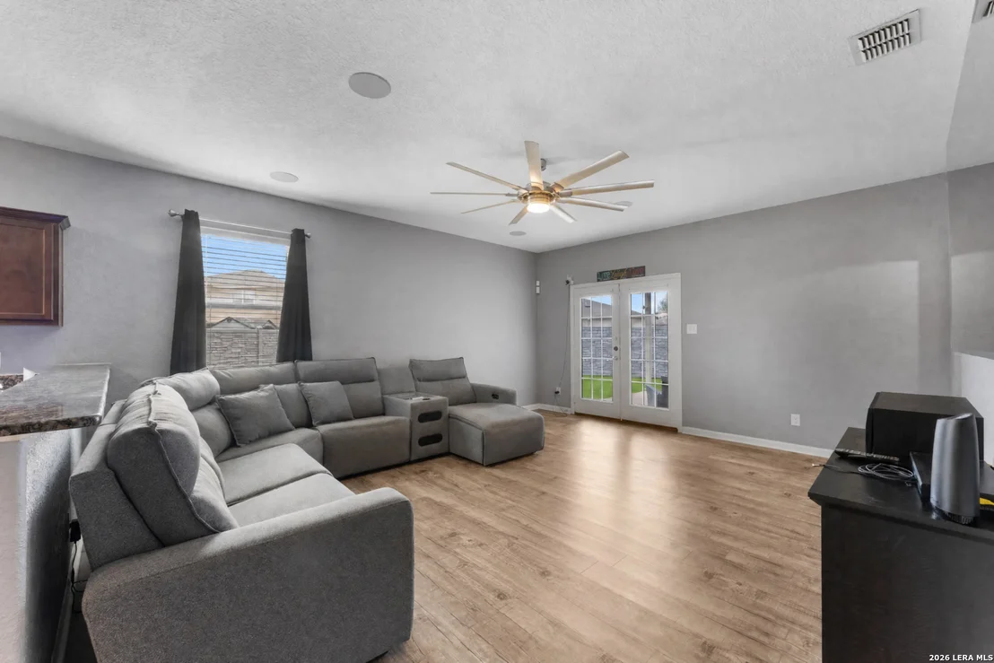 Photo of 6719 Luckey Tree