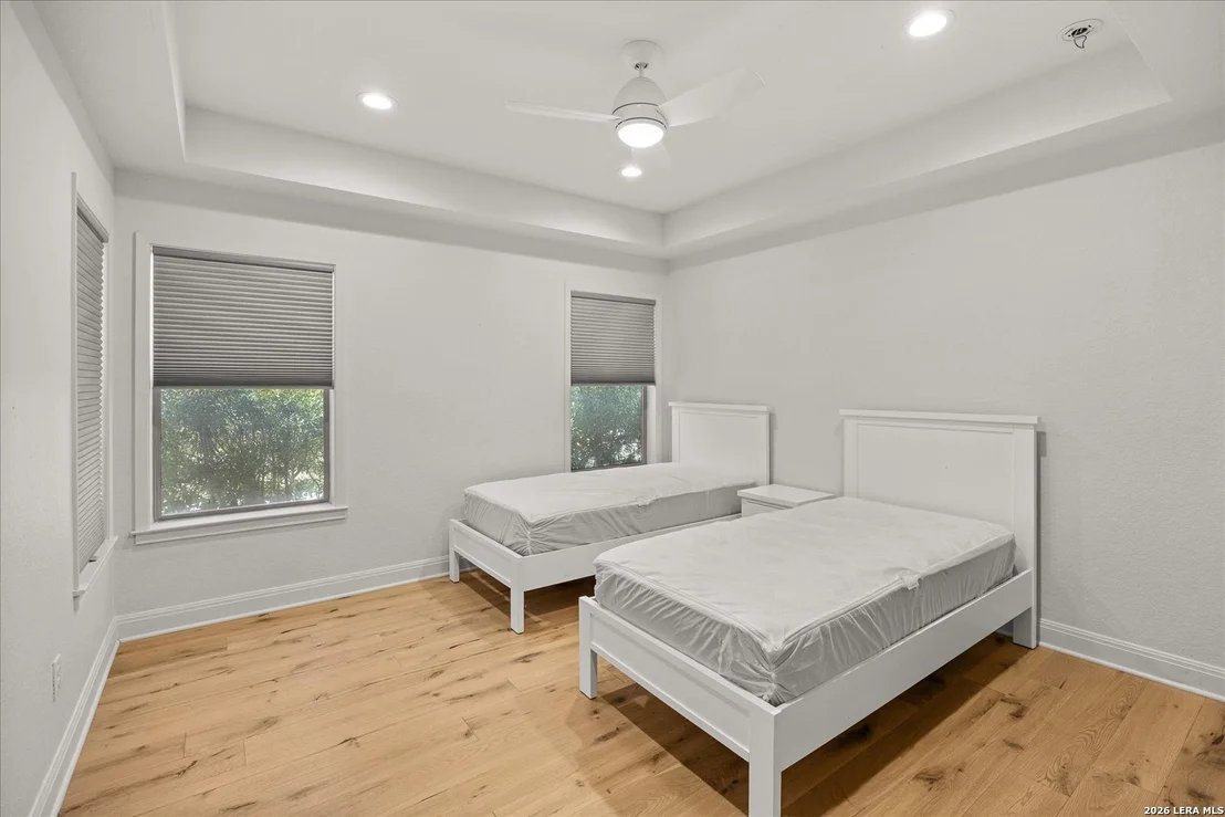 Photo of 429 Lakeview Blvd.