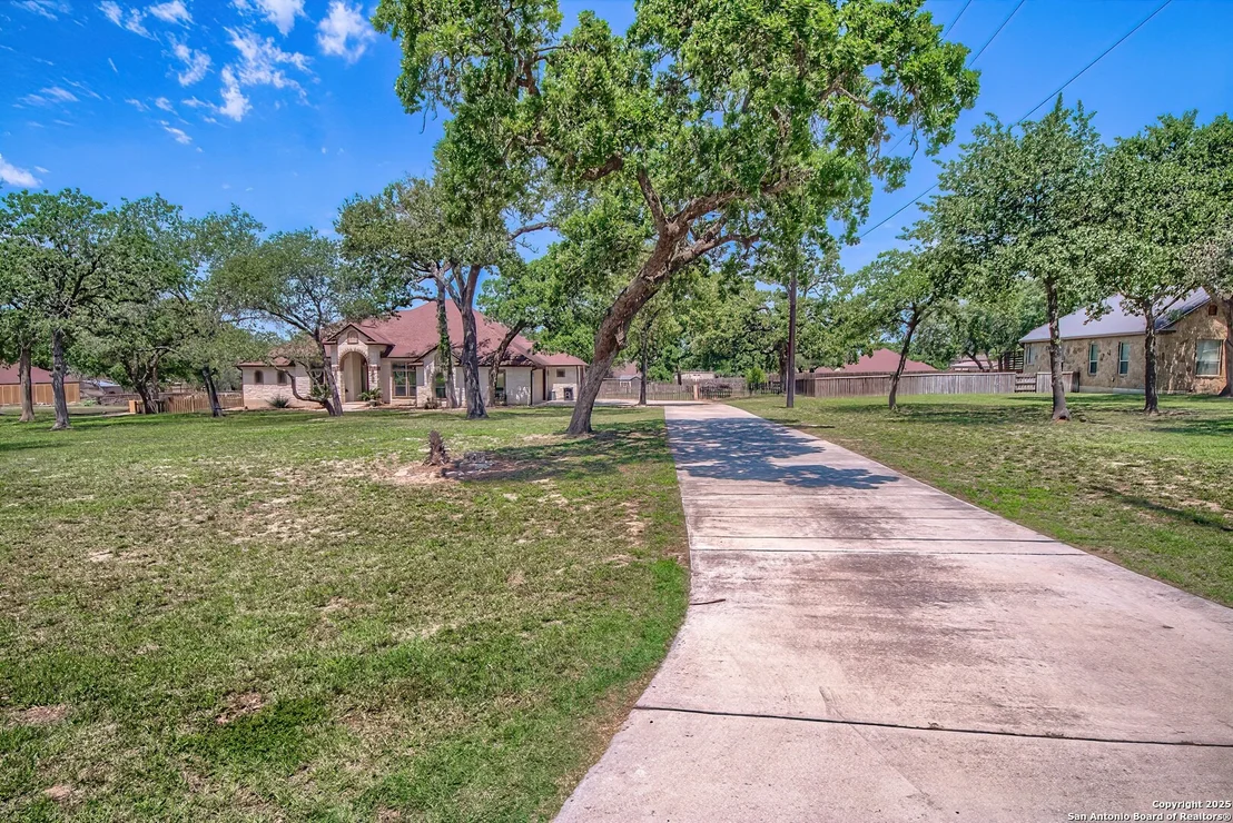 Photo of 141 Circle Six