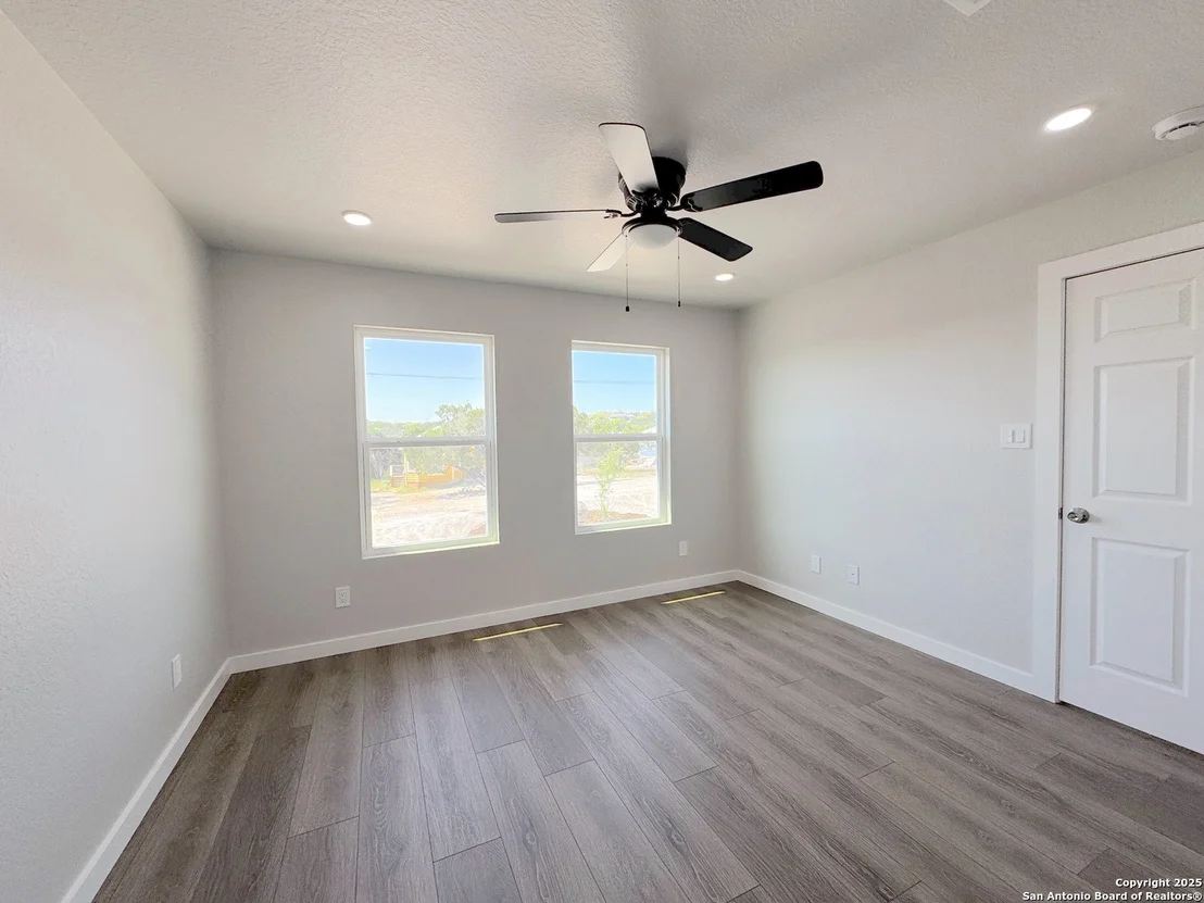 Photo of 1135 Southline