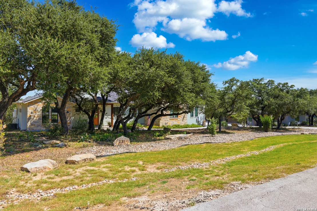 Photo of 231 River Bend Place