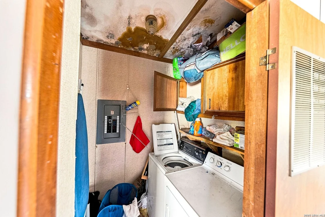 Photo of 990 Hillcrest Trl