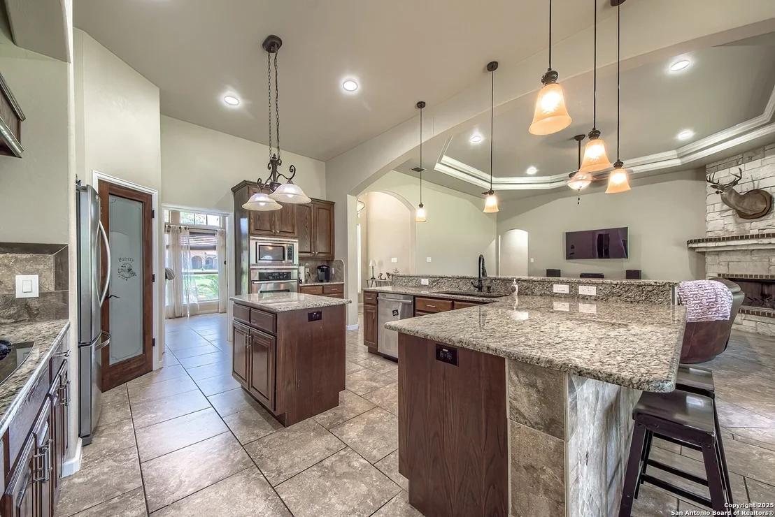 Photo of 141 Circle Six