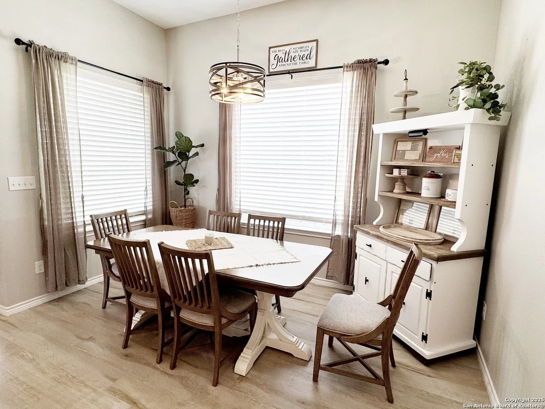 Photo of 1683 Vista View