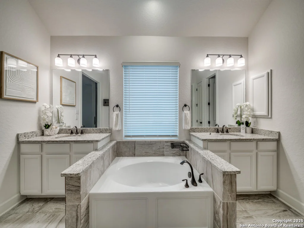 Photo of 1133 LIMESTONE WAY