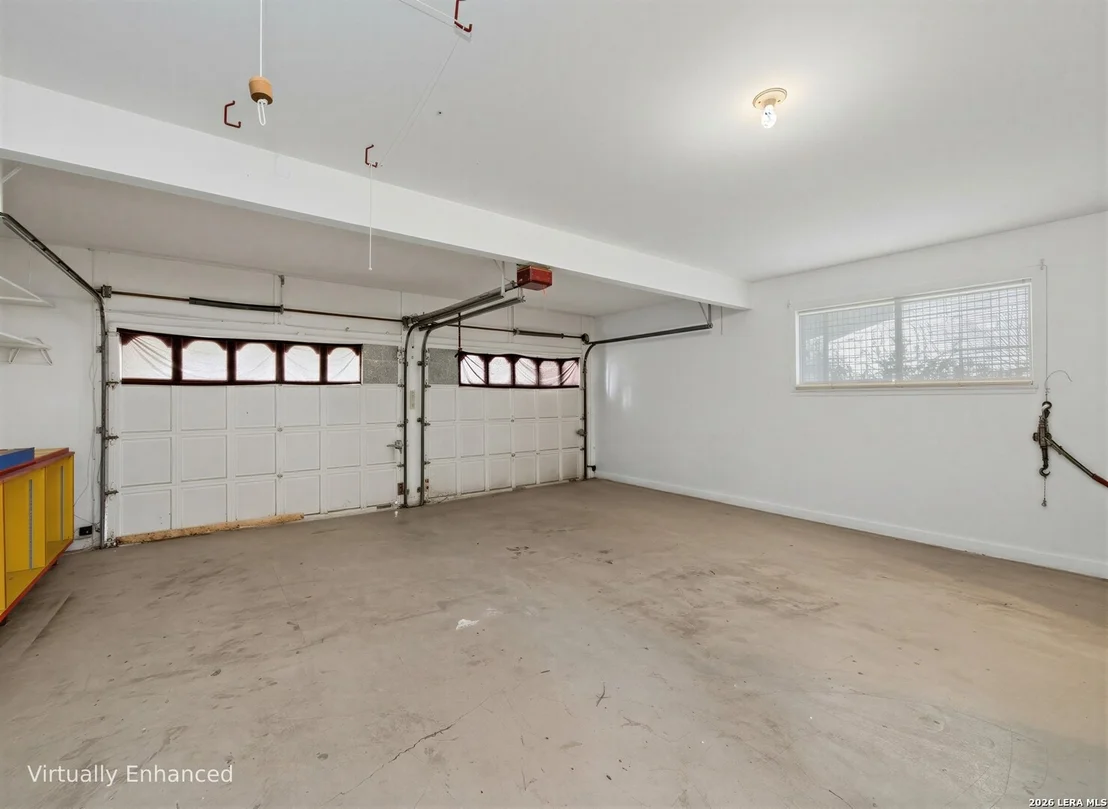 Photo of 621 Balfour Dr