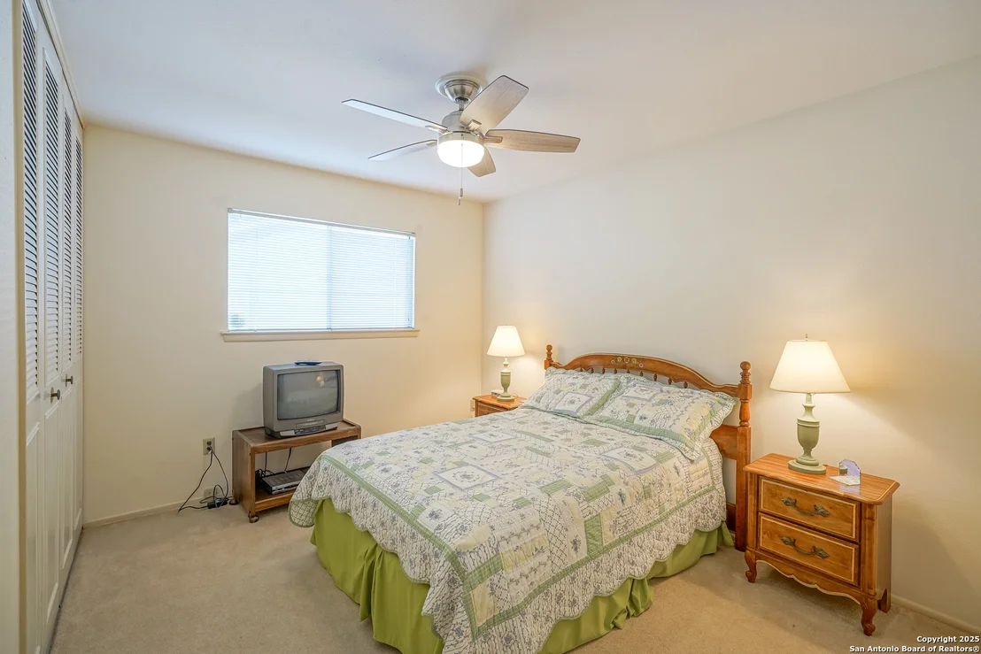 Photo of 6514 Robin Forest