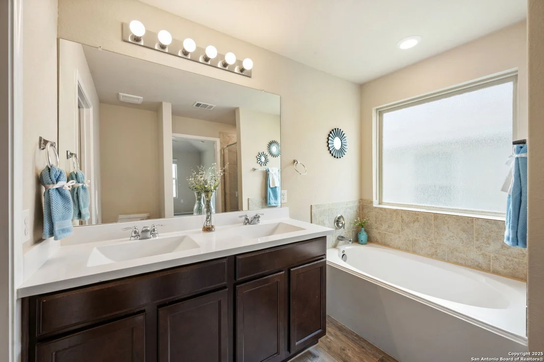 Photo of 7115 Azalea Sq