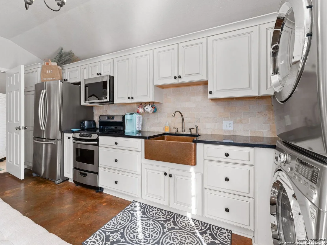 Photo of 216 Broadmoor St