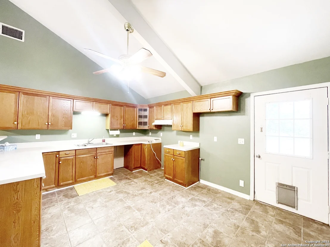 Photo of 1722 COUNTY ROAD 676
