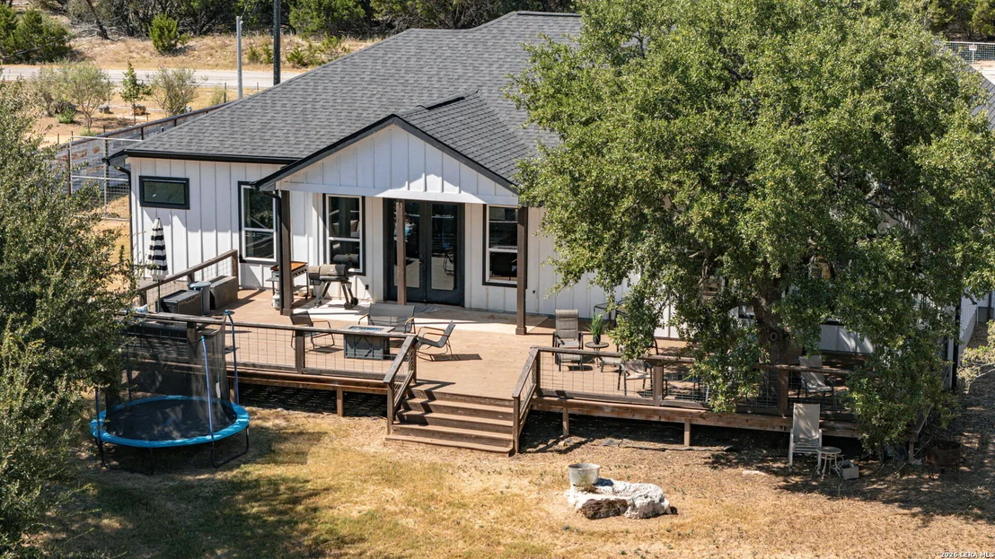 Photo of 335 SADDLE MOUNTAIN DR