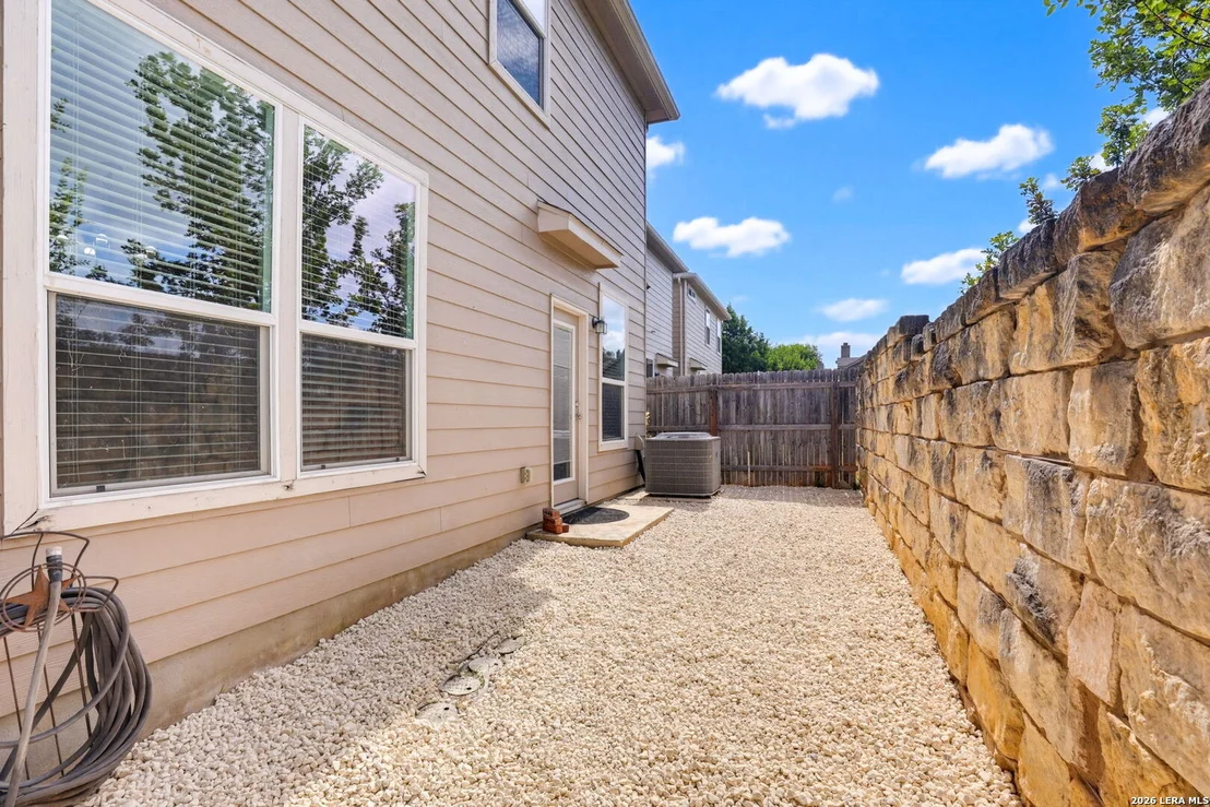 Photo of 5911 Eckhert Rd. #105