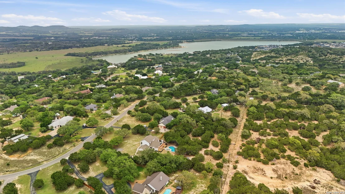 Photo of 150 LAKE VIEW DR