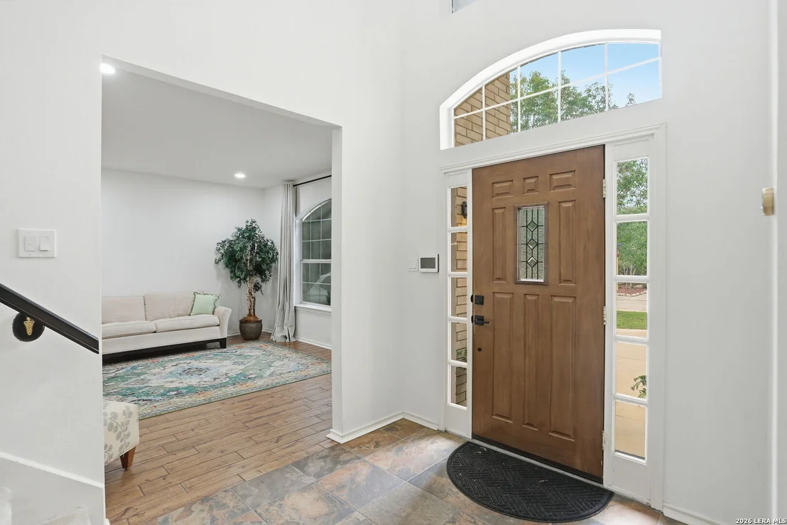 Photo of 21139 Simi Valley Dr