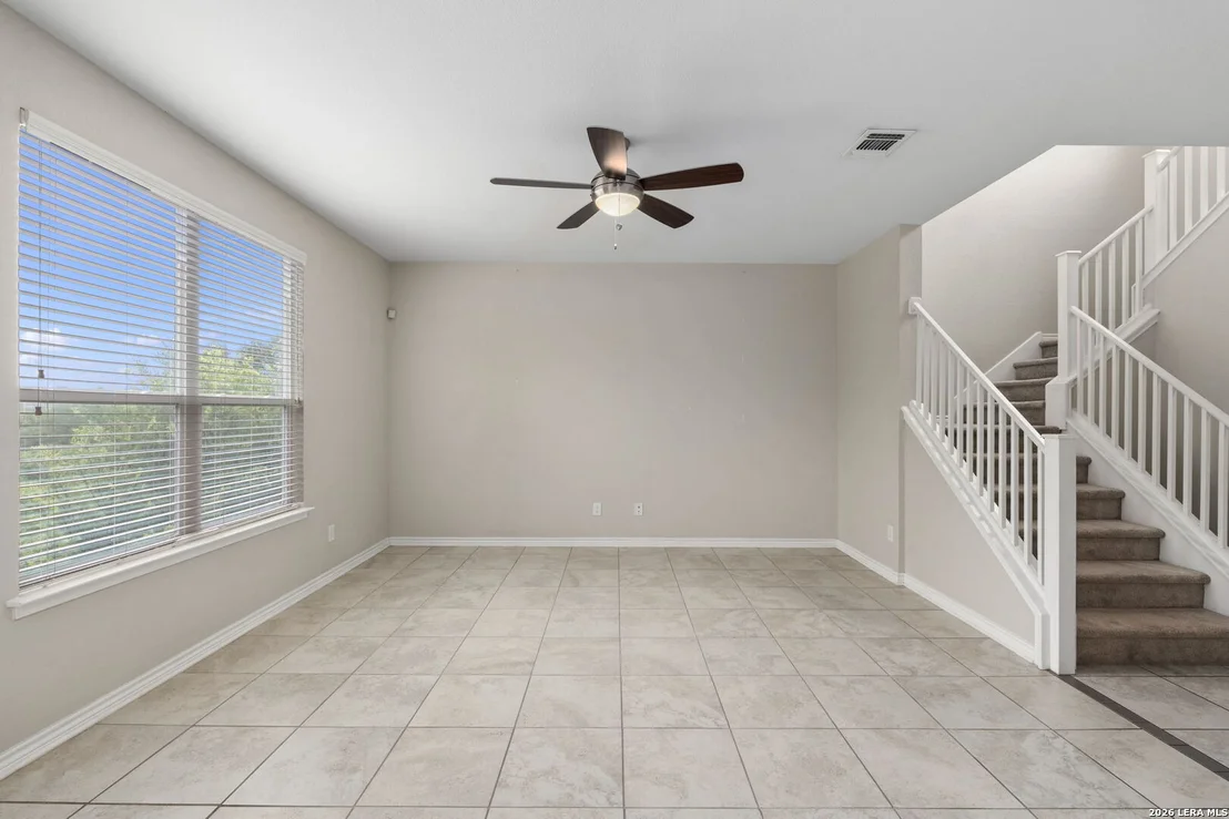 Photo of 1302 Hummingbird