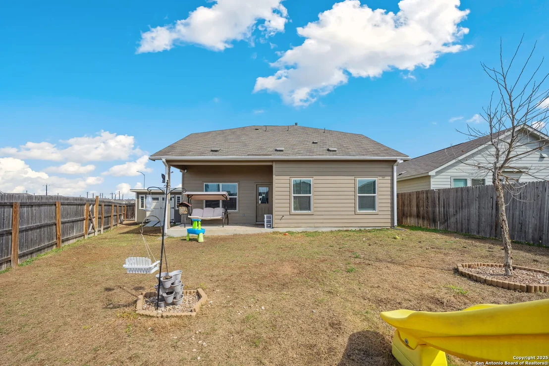 Photo of 11903 PEWEE