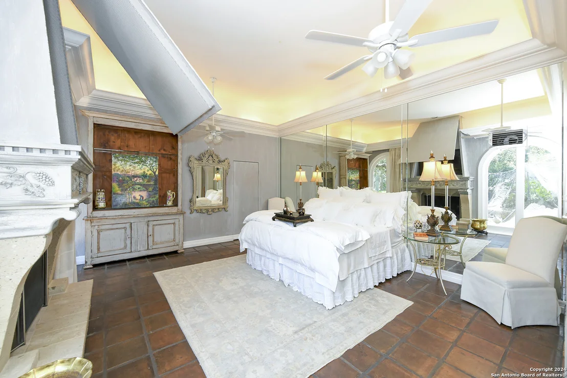 Photo of 320 MUSTANG CIR