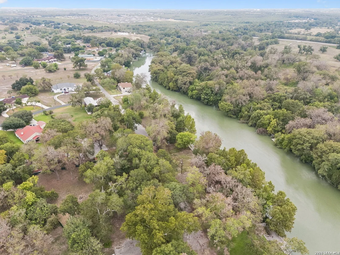 Photo of 8 RIVER OAK DR