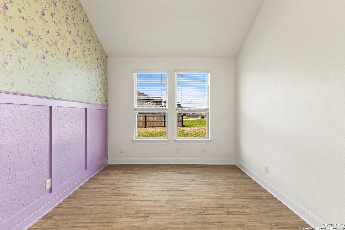 Photo of 127 Arched Oak