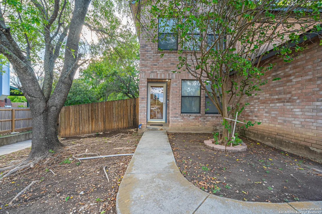 Photo of 7819 BOWENS CROSSING