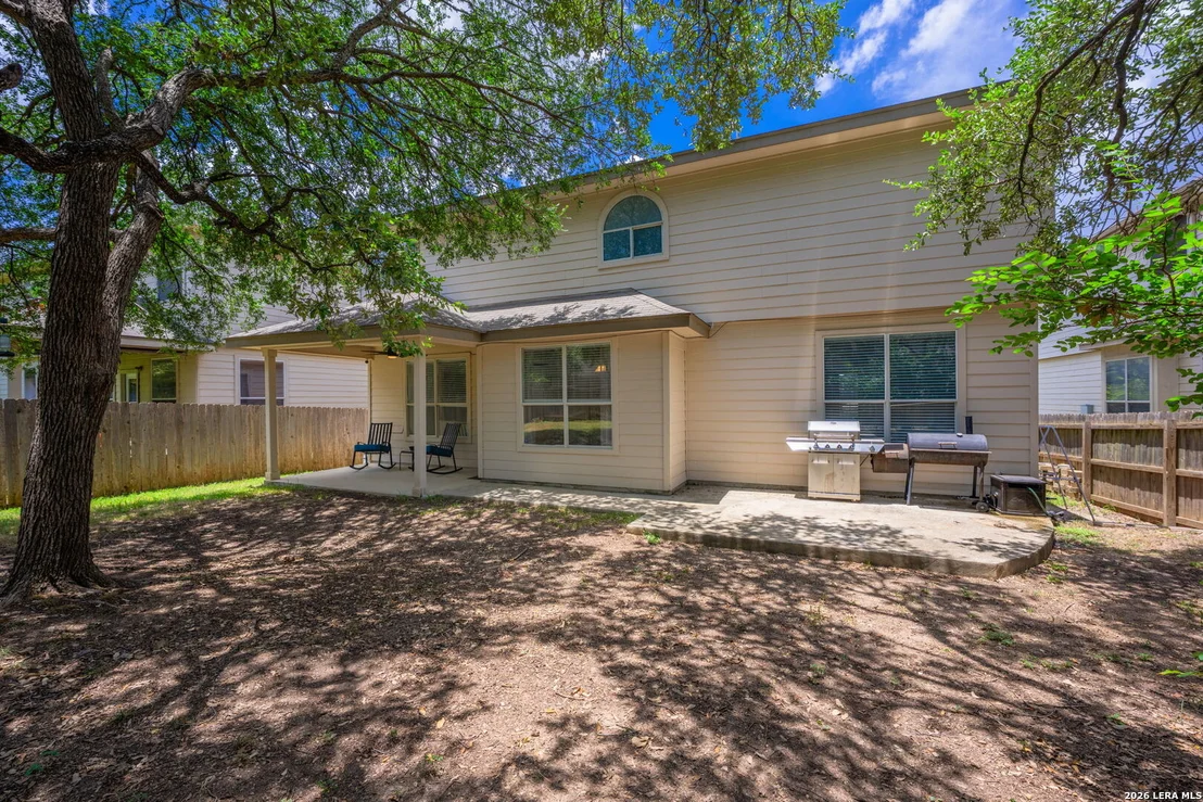 Photo of 17210 Darien Wing