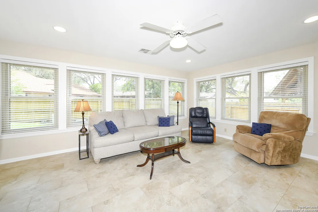 Photo of 1415 Synandra