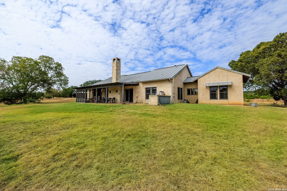 Photo of 957 Cedar Hills