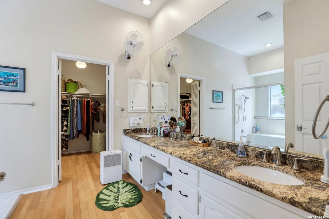 Photo of 15906 MISSION RDG