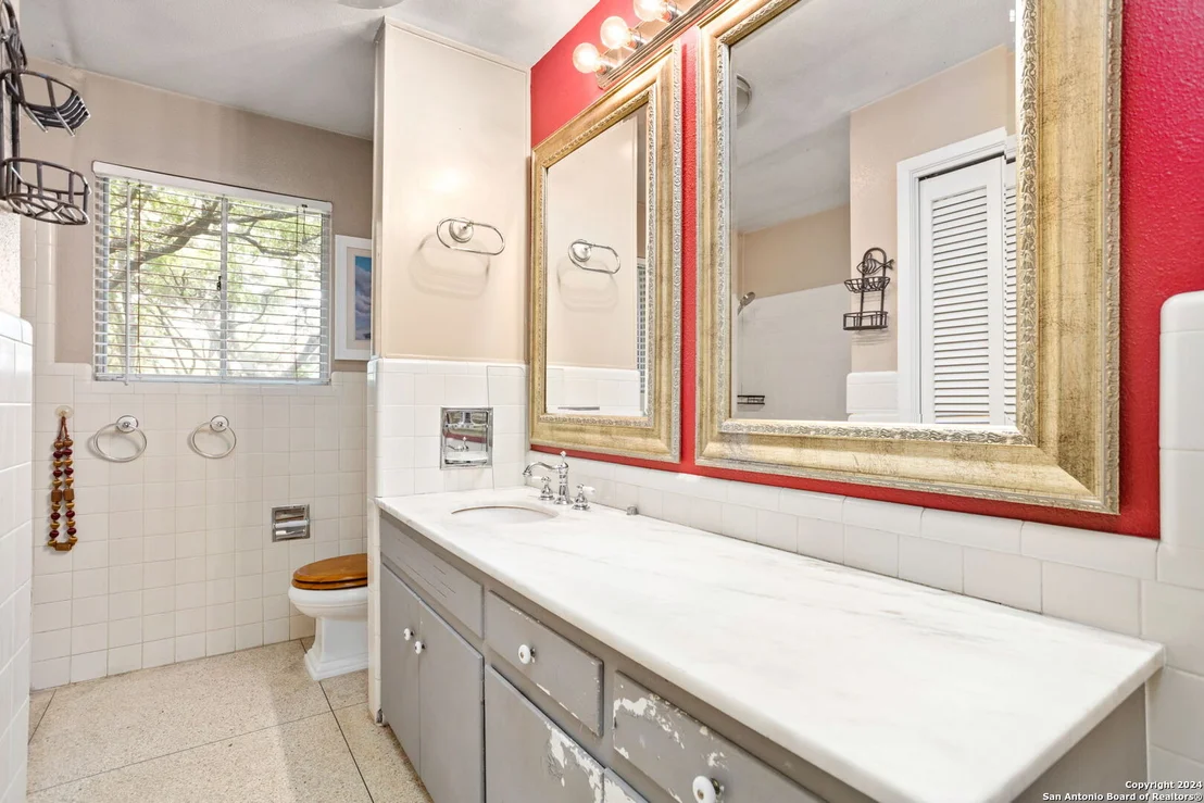 Photo of 239 Donella Dr