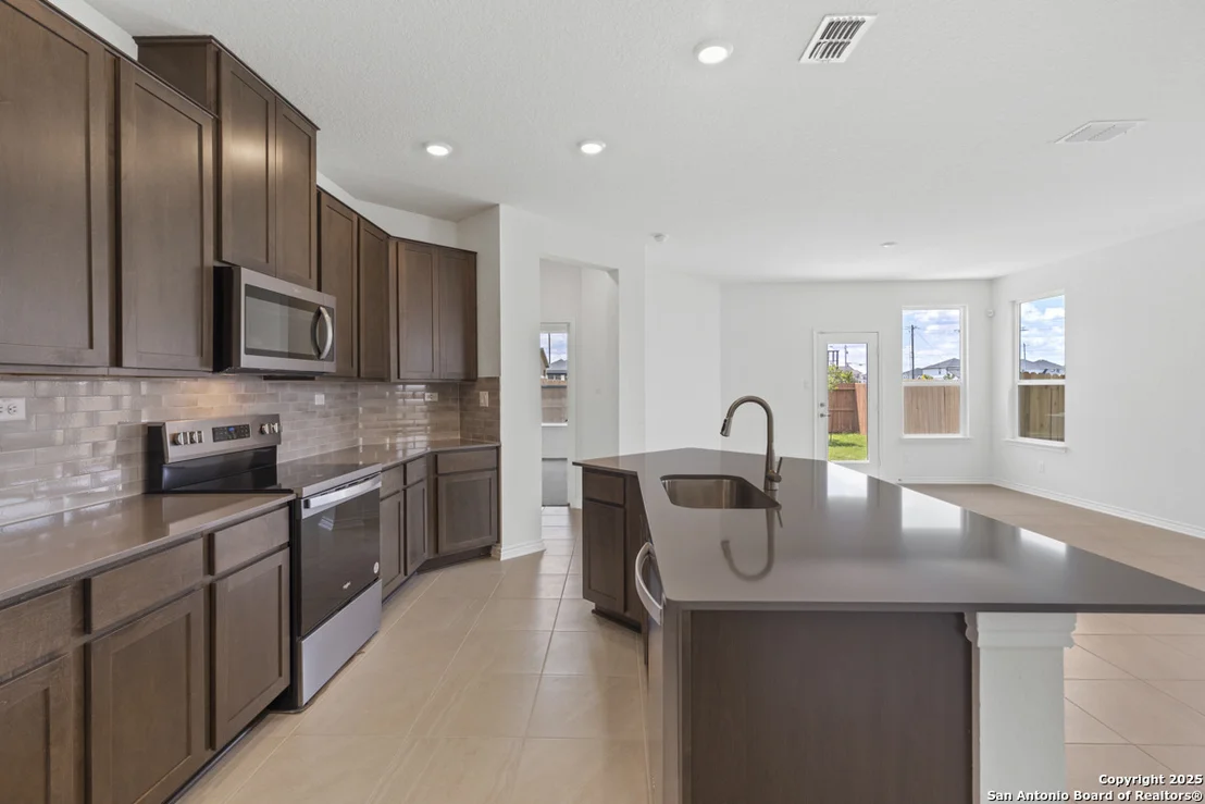Photo of 405 Panther Way