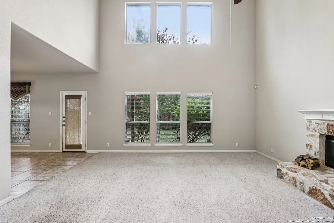 Photo of 7638 Kings Spring