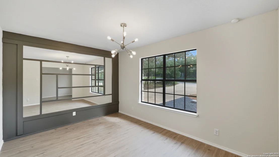 Photo of 1738 Mountjoy