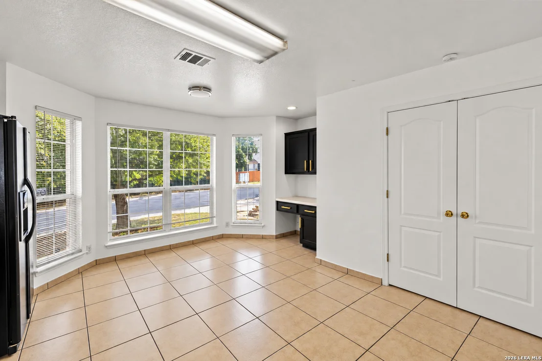 Photo of 10710 Diamond Rock