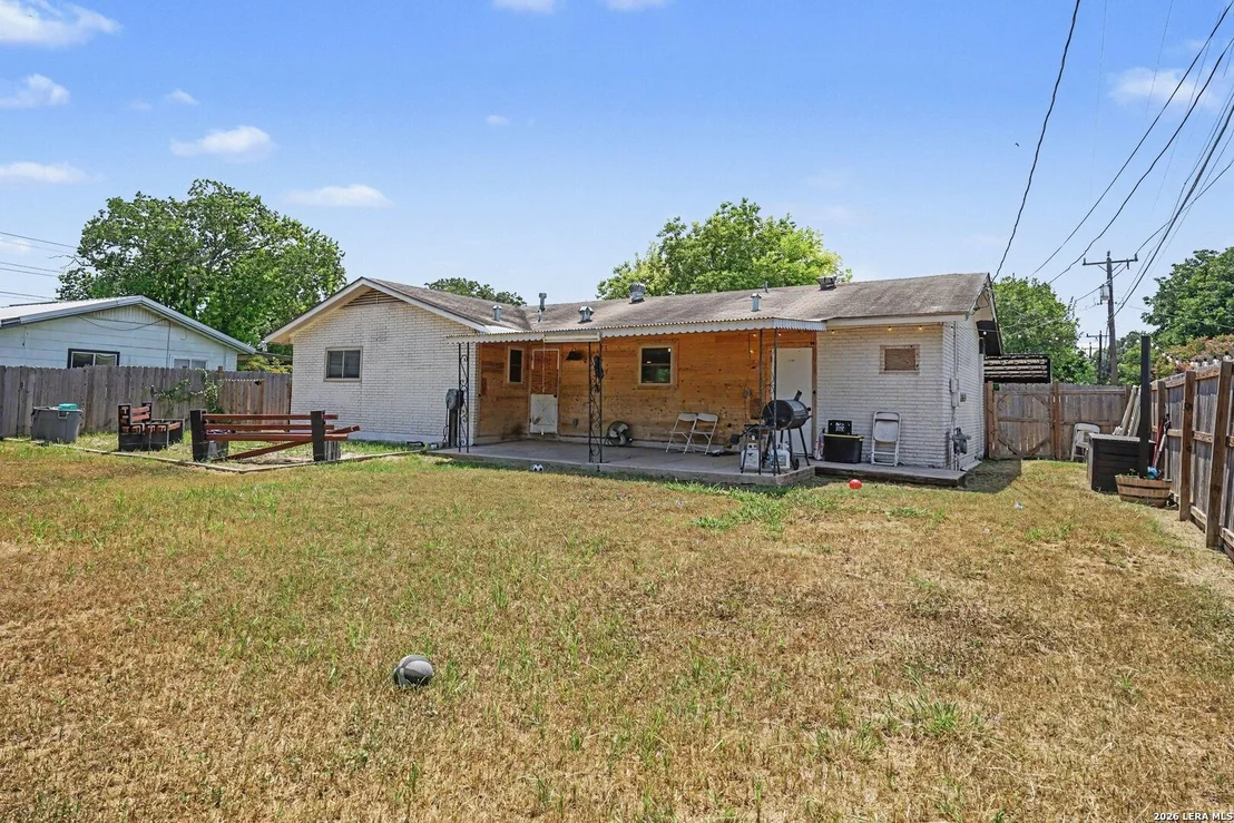 Photo of 3210 Kirby Dr