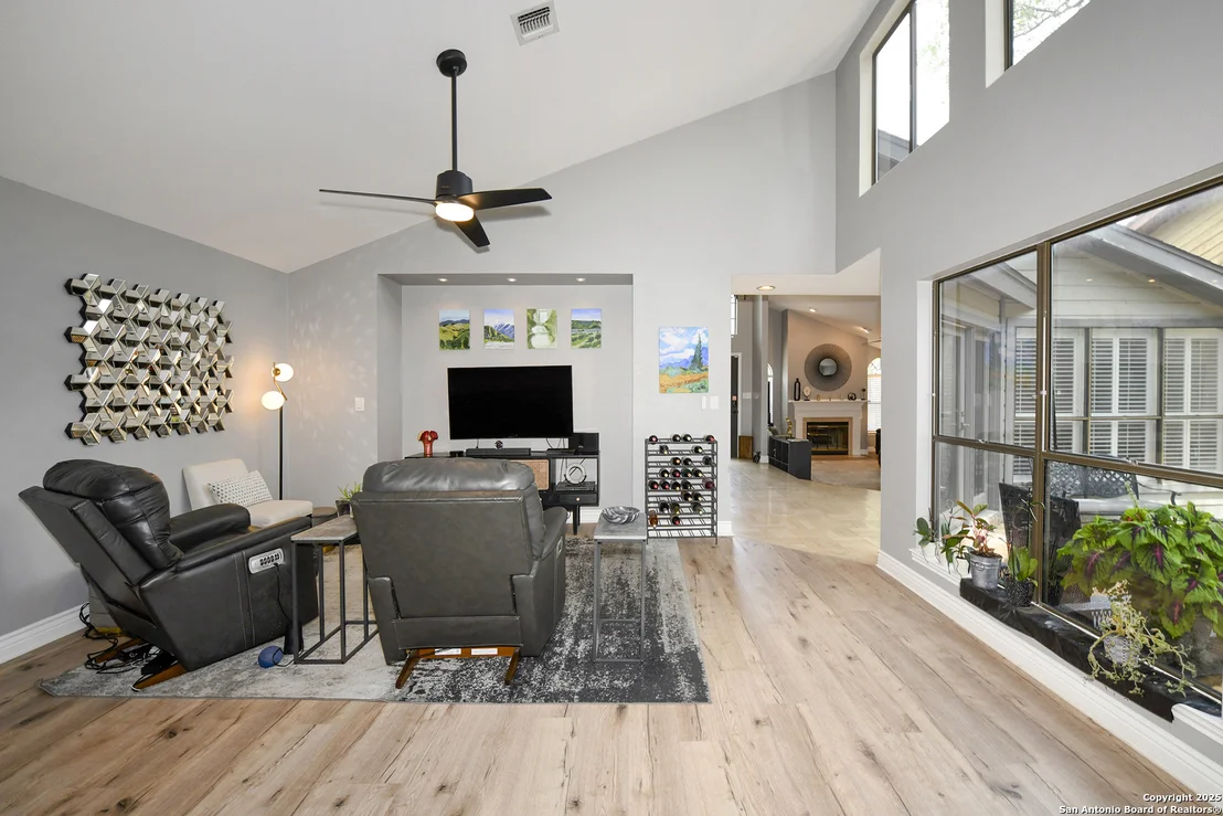 Photo of 3470 River Path