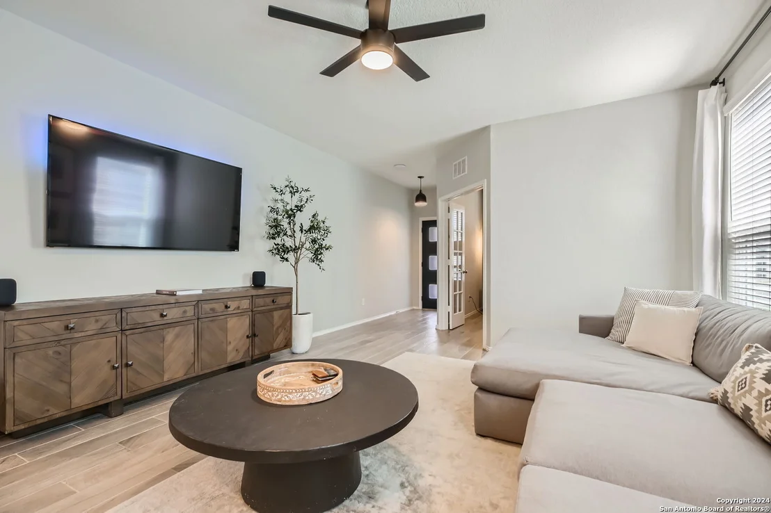 Photo of 7610 PONDEROSA PNE