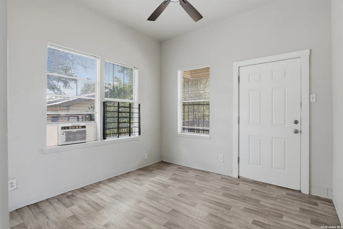 Photo of 262 Pendleton Ave