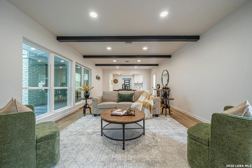 Photo of 355 Donella